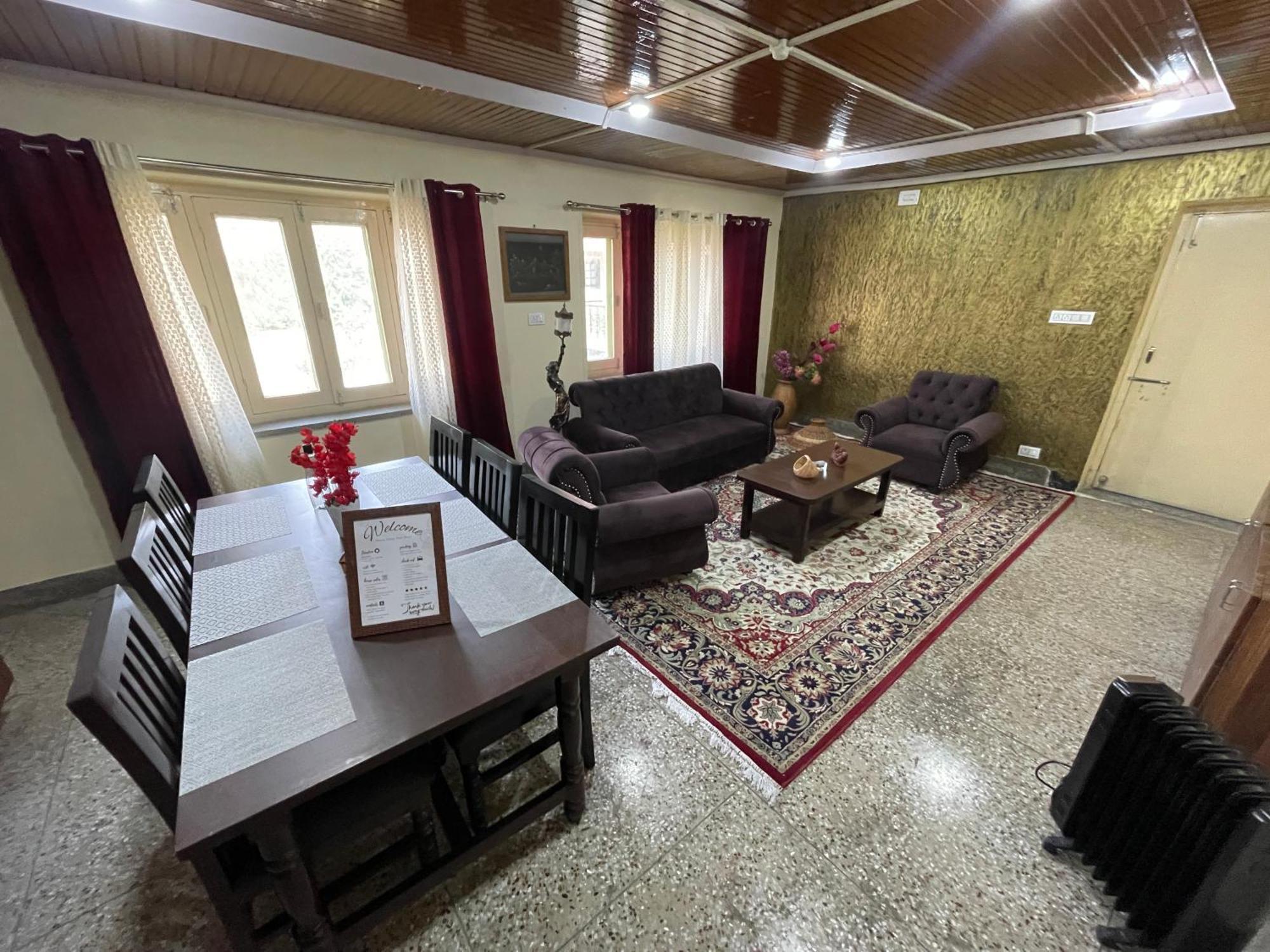 Khwaab Gah By The Khayabaan-Homestay Apartments Fully Furnished With Functional Kitchen, Wifi & Parking In City Centre Srīnagar 외부 사진